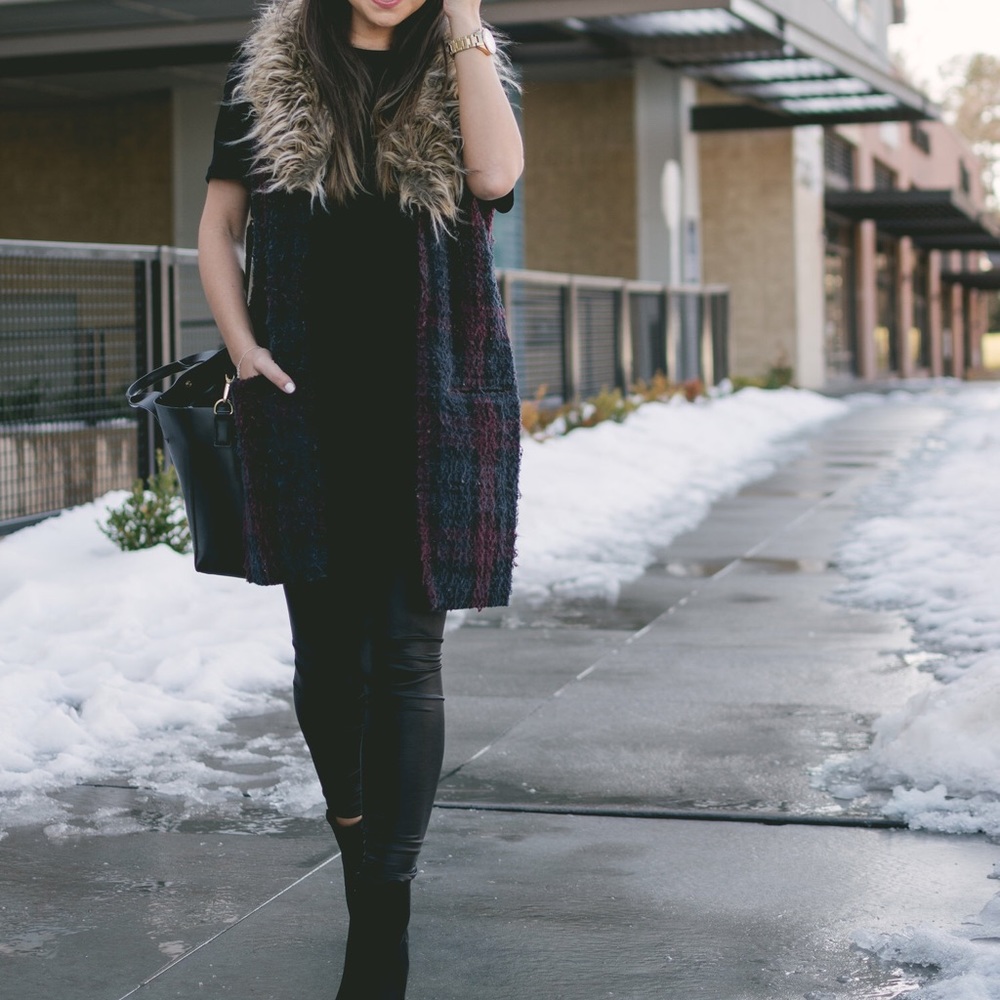 Anthropologie vest w removable faux fur collar